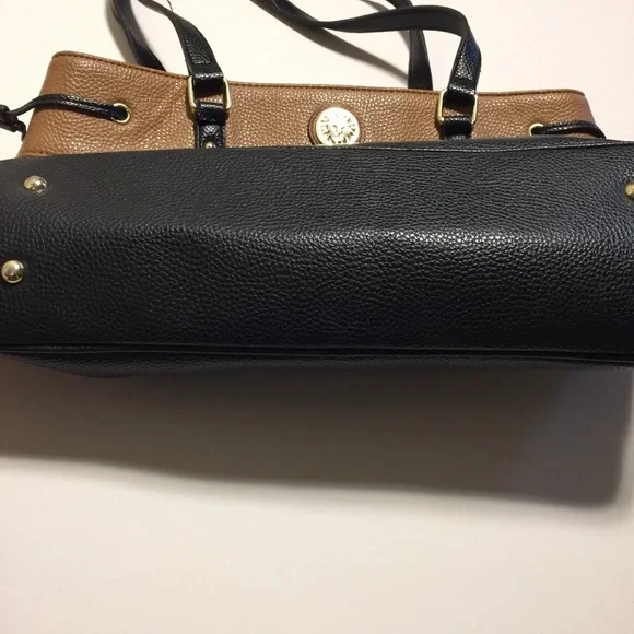 Anne Klein Handbag - Picture 3 of 8